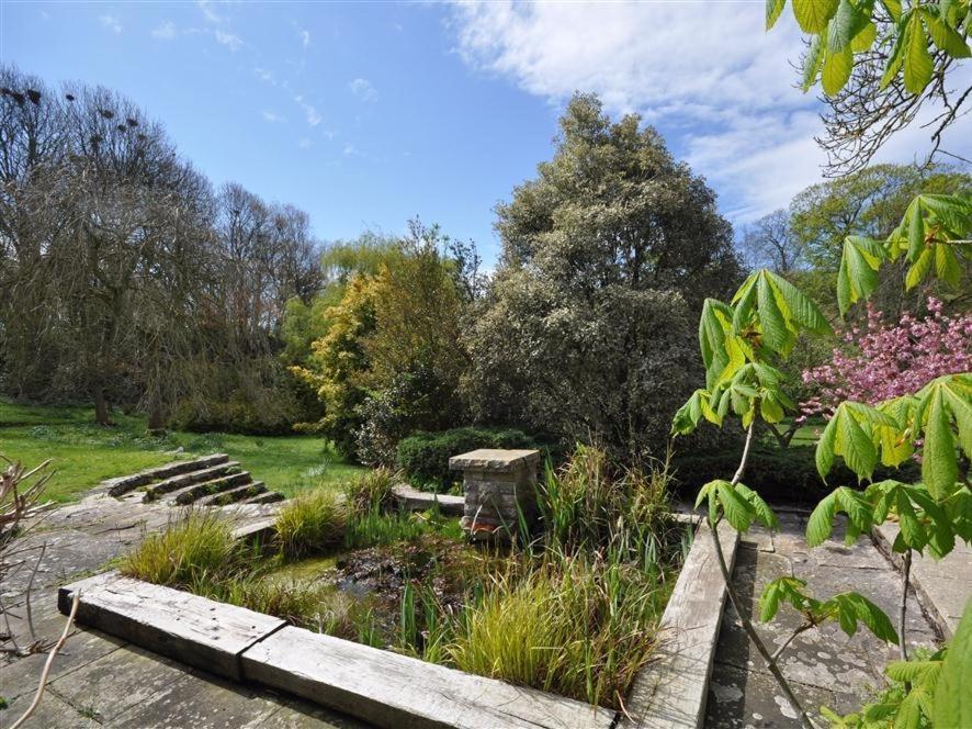 Sixpenny Cottage Upwey Exterior photo